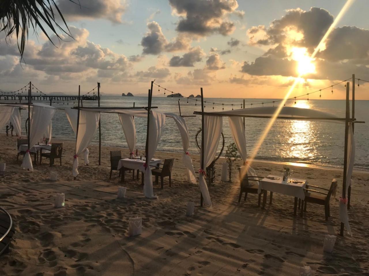 ザ サンセット ビーチ リゾート アンド スパ タリンガム Taling Ngam Beach エクステリア 写真