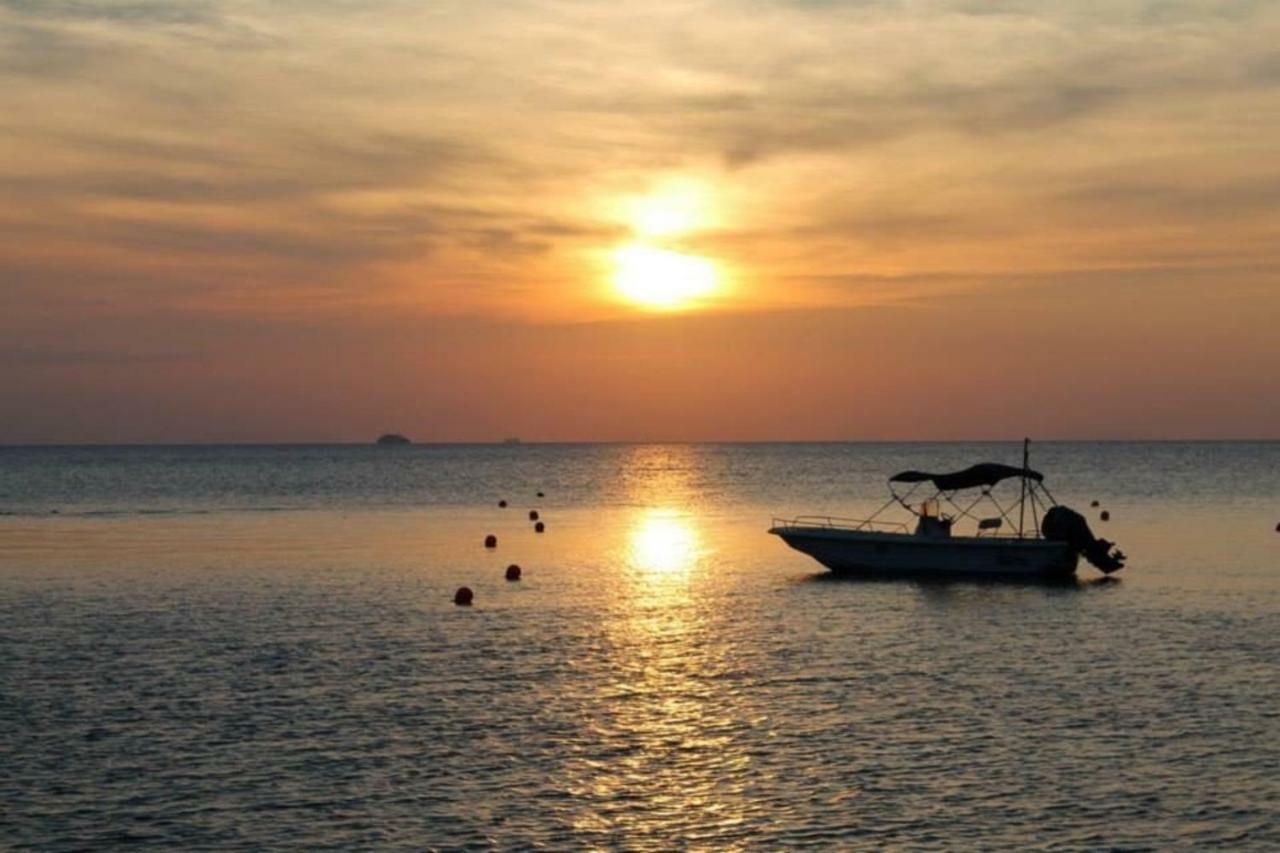 ザ サンセット ビーチ リゾート アンド スパ タリンガム Taling Ngam Beach エクステリア 写真